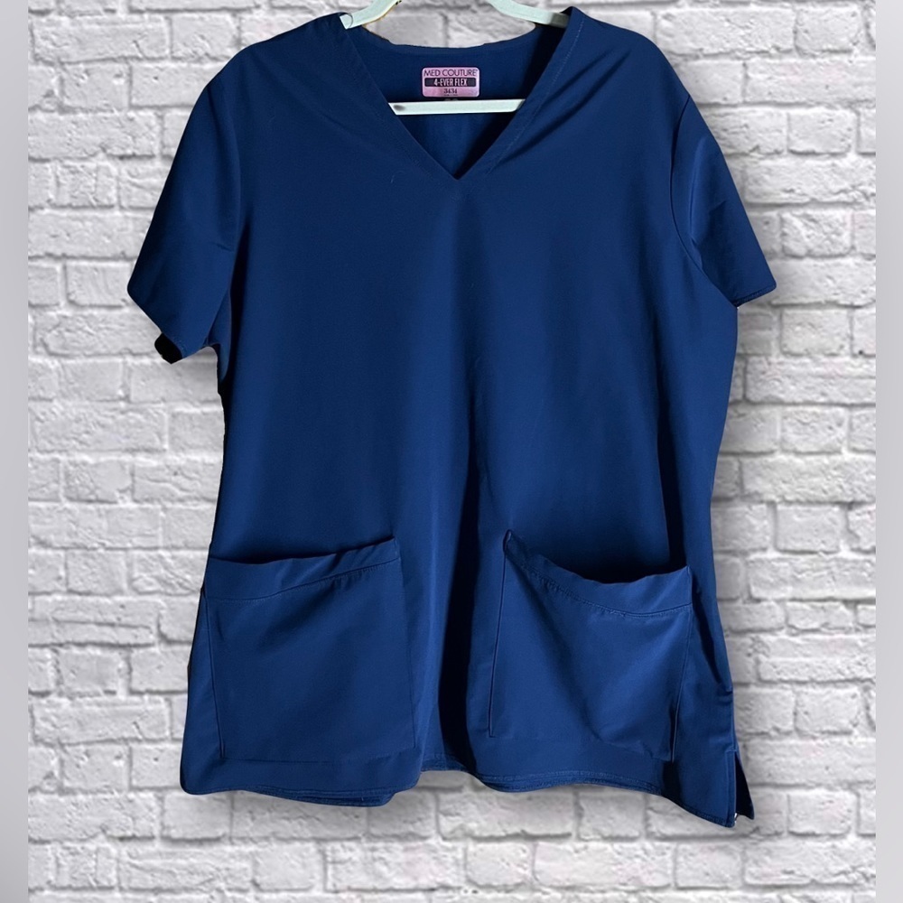 Med Couture Womens Scrubs, V-Neck 4-Ever Flex Top